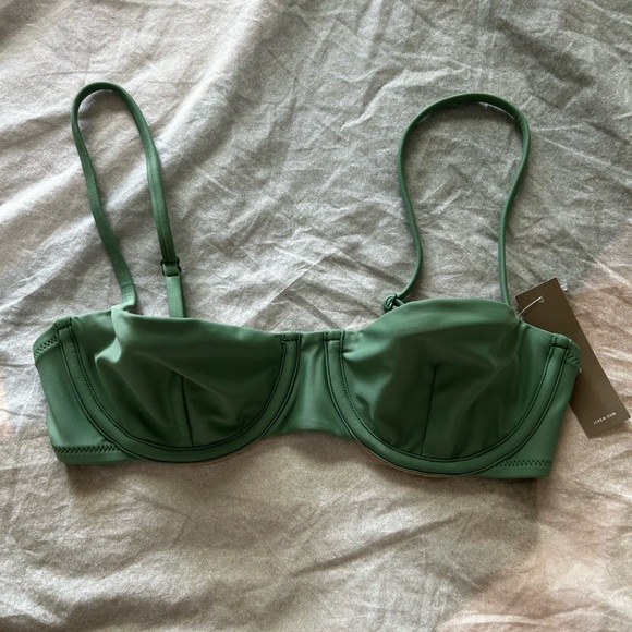 Emerald Green Underwire Bikini with Adjustable Straps - Picture 1 of 2